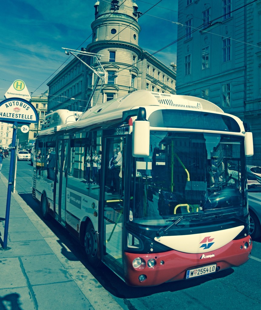 Elektobus der Wiener Linien 