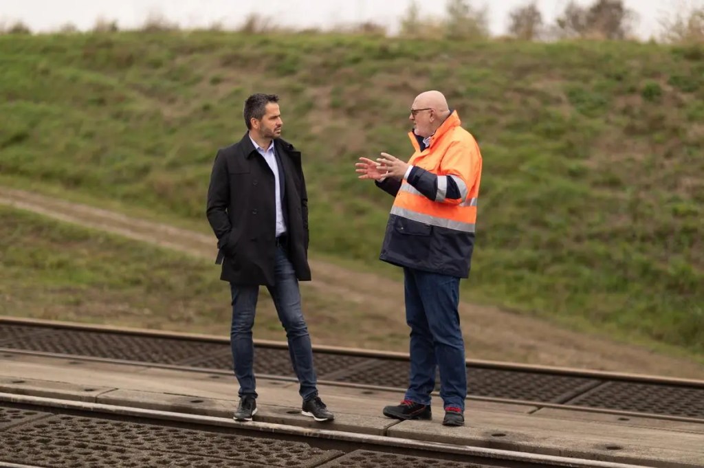 Andreas Matthä im Tullnerfeld, Bild: Die Presse/Jana Madzigon